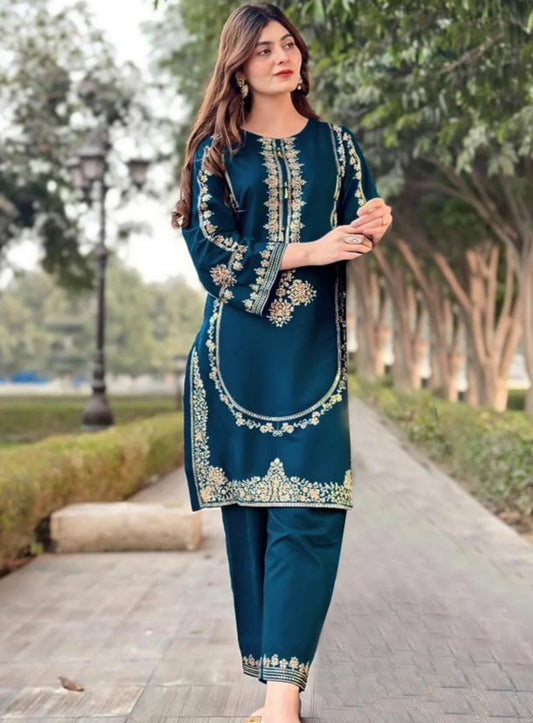 Zaha Fully Embroidered Lawn 2Pc